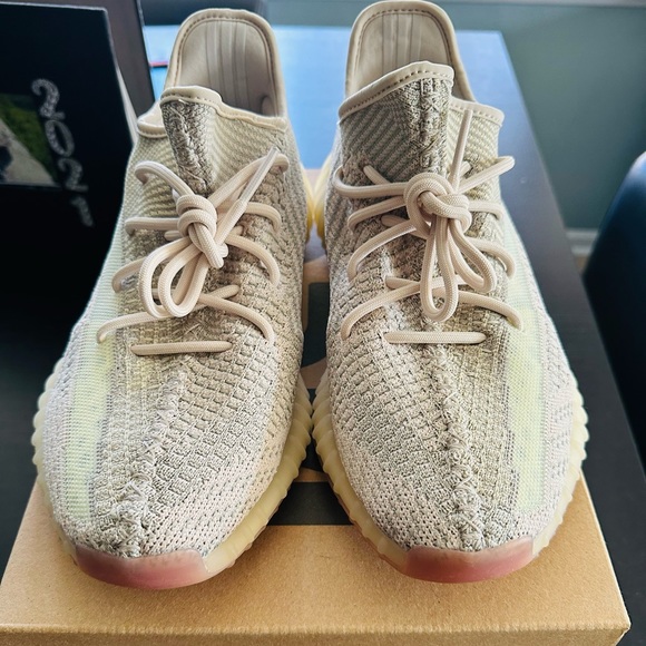 Yeezy Boost 350 V2 Citrin - Picture 1 of 5